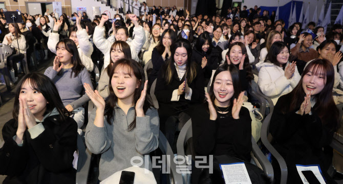 [포토]새친구들과 함께 새출발