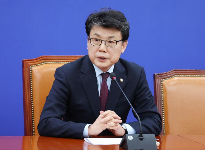 민주 “‘자동조정장치’ 구조개혁 사안…모수개혁 처리부터”
