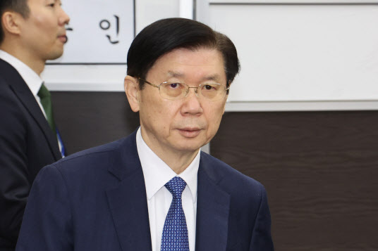경호처 직원 "김용현 비화폰, 경호처 보관중…통화내역 확인 가능"