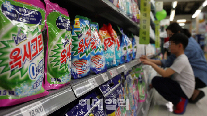 한국 NCP, 옥시 가습기 피해자 사과·보상 조정한다