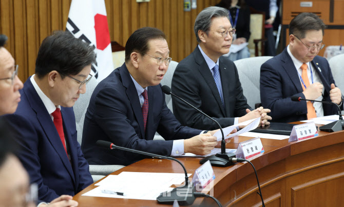 [포토]권영세, '野 상법개정안...시장경제 근간 어지럽히는 악질 법안'