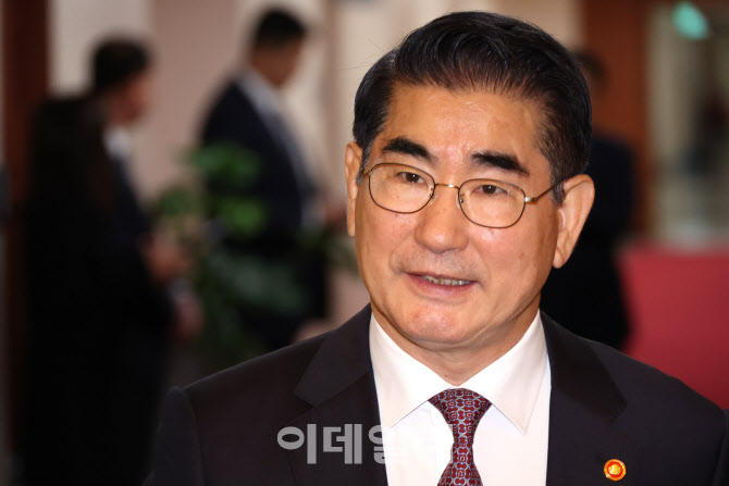 김용현, 법원에 위헌법률심판 제청 신청…"방어권 침해"