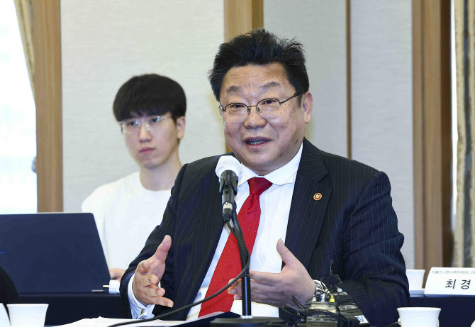 국내서 노인성질환 줄기세포 치료 길 열린다…"규제 개선 추진"