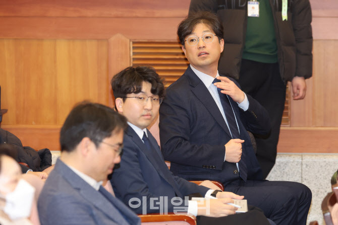 [포토]권한쟁의심판 선고에서 국회측 대리인