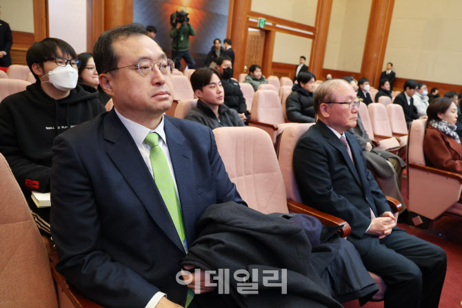 [포토]대심판정에 자리한 대통령 권한대행 측 법률대리인