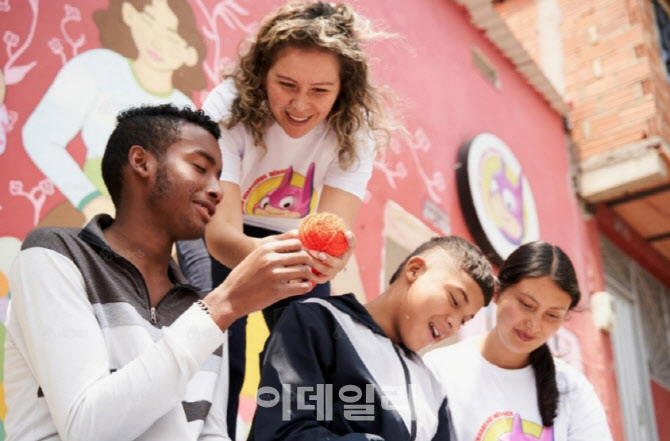 트립닷컴 '3.3 메가세일'…제주 왕복 항공권 9900원부터 外