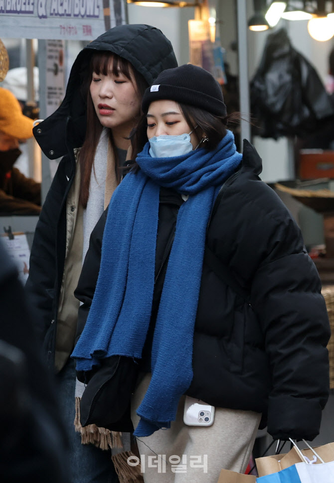 [포토]찬 바람 강하게 불며 기온 뚝, 내일 전국 눈비 예보