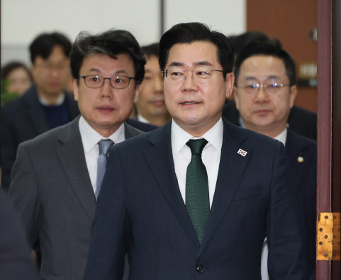 박찬대 "9급 공무원도 최상목처럼 막 나가면 중징계"