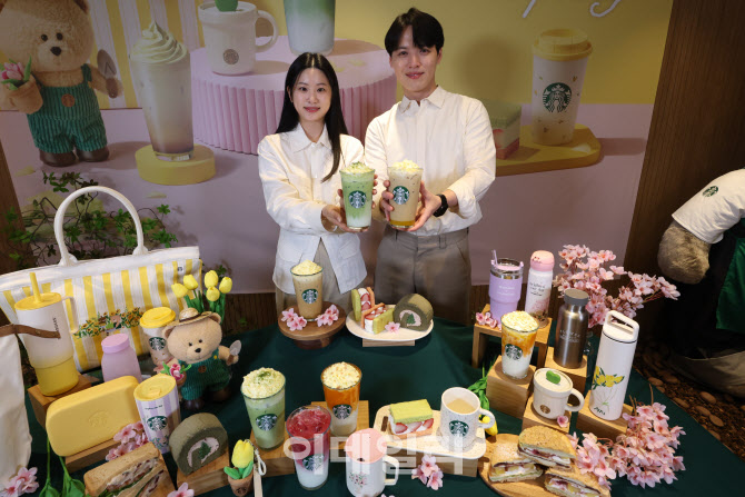 [포토]스타벅스 스테디셀러 '슈크림 말차 라떼' 출시