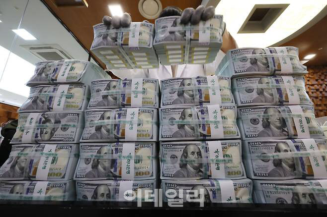 1월 외환보유액 4110억달러…환율급등에 46억달러 감소