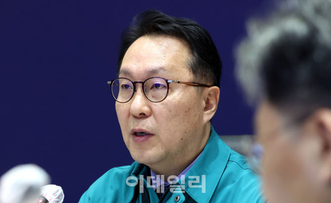 박민수 차관 "의대 신입생 휴학 종용…엄정 대응"