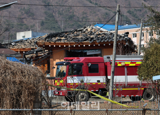 [포토]한미연합훈련 중 포천 민가에 폭탄 8발 오폭...군인, 민간인 7명 부상'