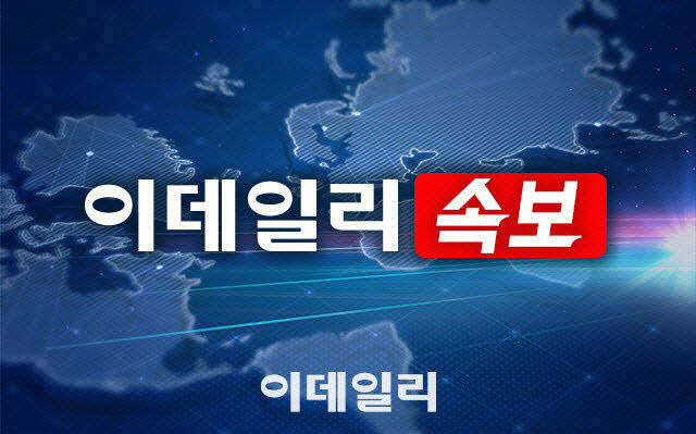 [속보]트럼프 "케·멕 관세 면제는 단기적...다음달 없을 것"