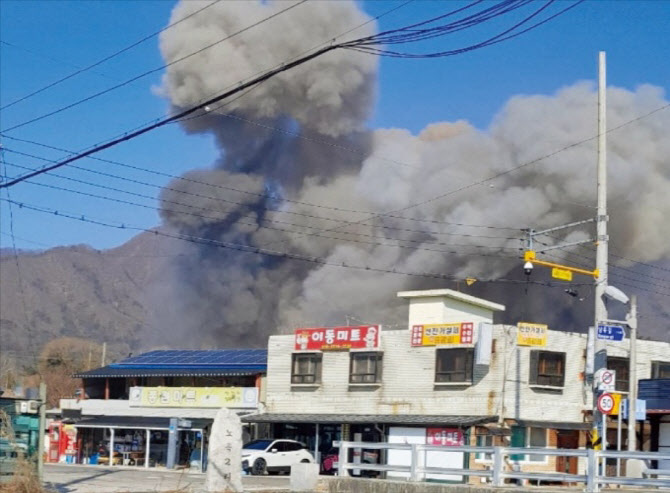 “전쟁 난 줄”…폭탄 떨어지는데 포천시, 재난문자 없었다