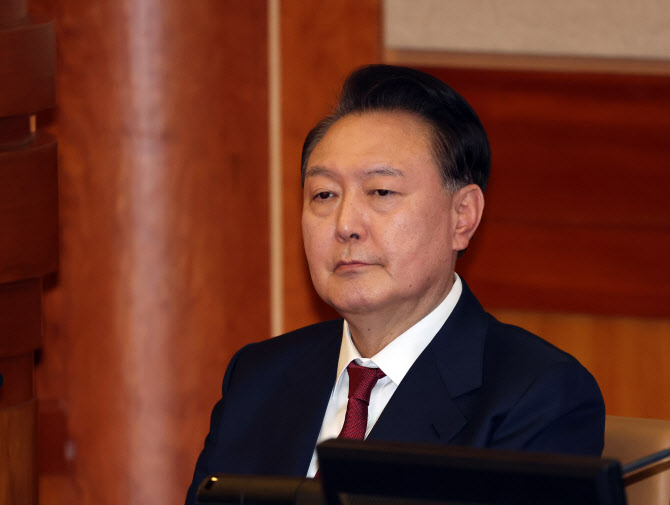 [속보]경찰청, 한남동 관저·서울구치소 인근에 경력 배치 중