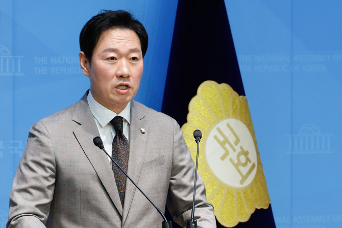 [속보]與 “양심·소신 따라 판결한 사법부 경의…이제 헌재의 시간”