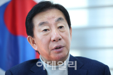 중도층 공략 강조한 김성태…"포켓정당 되어선 안돼"