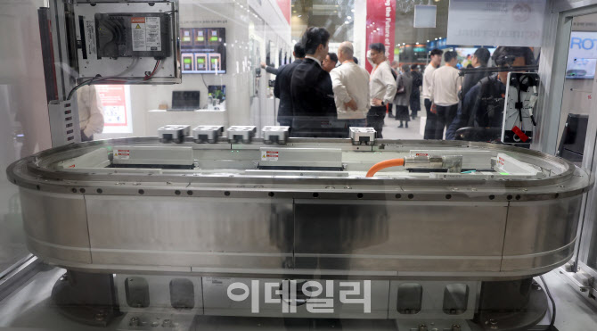 [포토]미리 만나보는 미래 공장의 모습