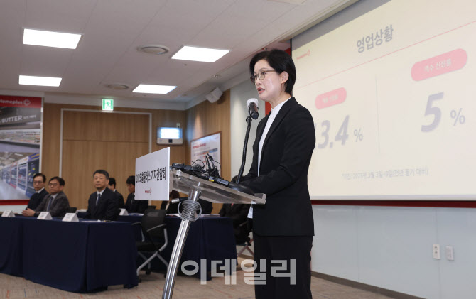 [포토]기업회생절차, '자금상황 설명하는 조주연 홈플러스 사장'