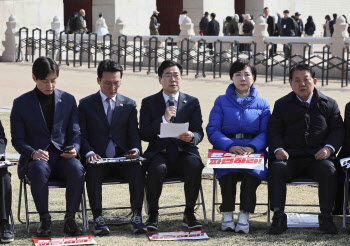 민주당, 소득대체율 43% 수용…"與에 양보" (상보)