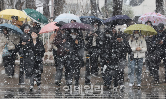 [포토]'출근길 쉽지 않네'