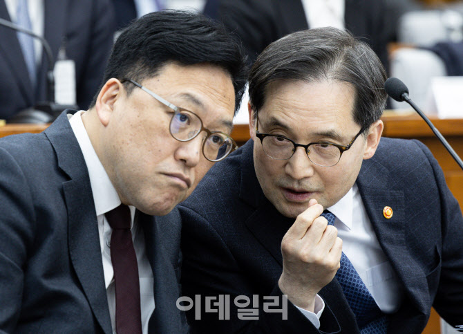 [포토]한기정, '홈플러스 대금지급 현황 매주 점검...미지급시 지급 명령'