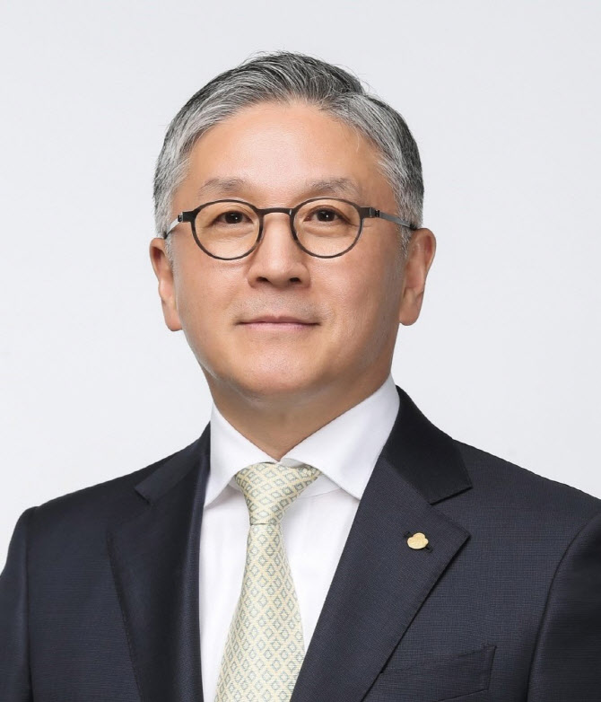 함영준 오뚜기 회장, 지난해 연봉 13.6억원…전년比 8.9%↑