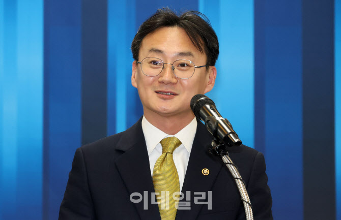 [포토]기념사하는 이관후 국회입법조사처장