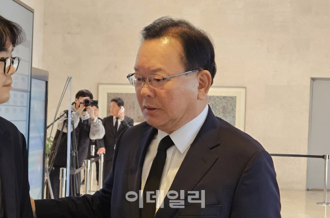 "애통한 마음"…정재계, 故한종희 이틀째 추모 행렬