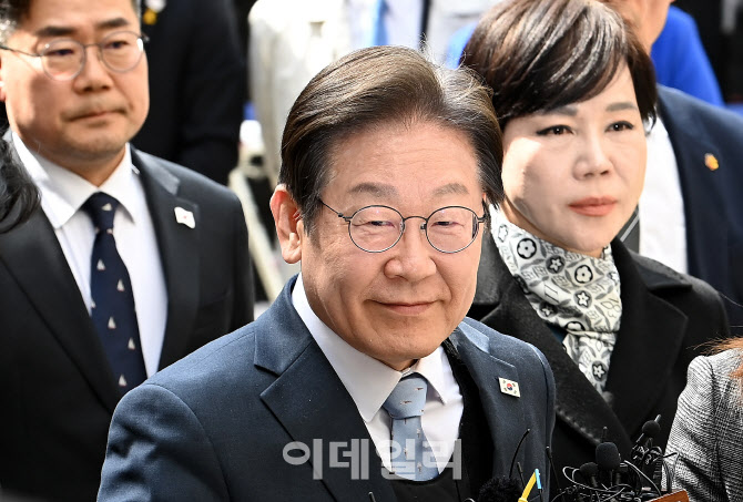 [포토]항소심 선고 공판 앞둔 이재명