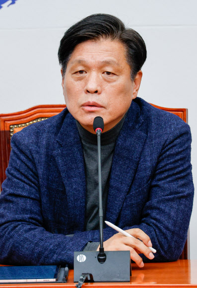 "한미동맹 조용한 위기" 빅터 차 경고에…민주 "尹 빨리 단죄해야"