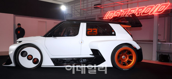 [포토]‘INSTEROID(인스터로이드)'의 옆라인