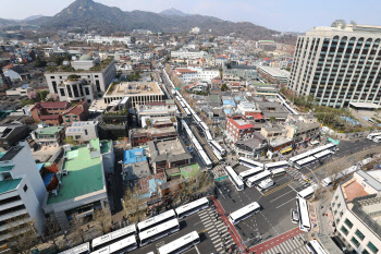 ‘尹 탄핵심판’ 이제 하루 앞으로…`일촉즉발` 헌재 앞