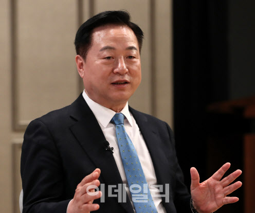 김두관, 민주당 경선 참여 놓고 '내부검토'