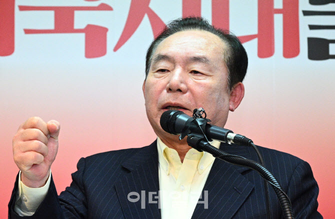 [포토]이인제 전 의원, 홍준표 지지 선언
