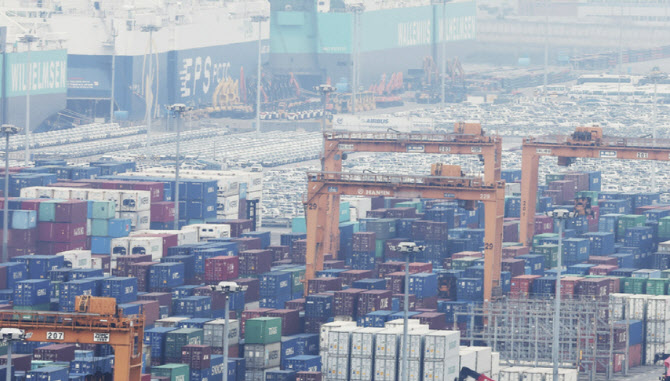 AI 반도체 실증장비, 팹리스에 공유…우수인재 해외유출 막는다