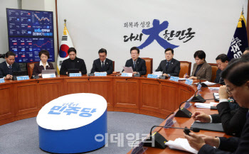 미디어 혁신의 기회, 민주당 손 놓았나…미디어특위·방통위원 추천 지연