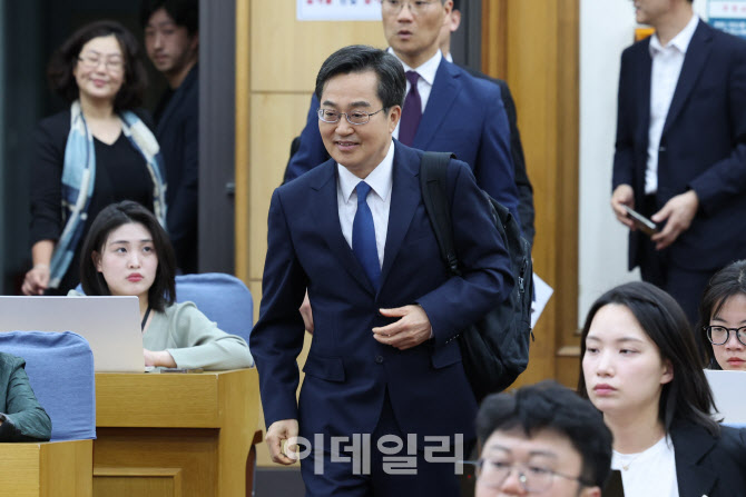 김동연 “5.18 정신 헌법 전문 수록 추진…전주 올림픽 유치 적극 지원”