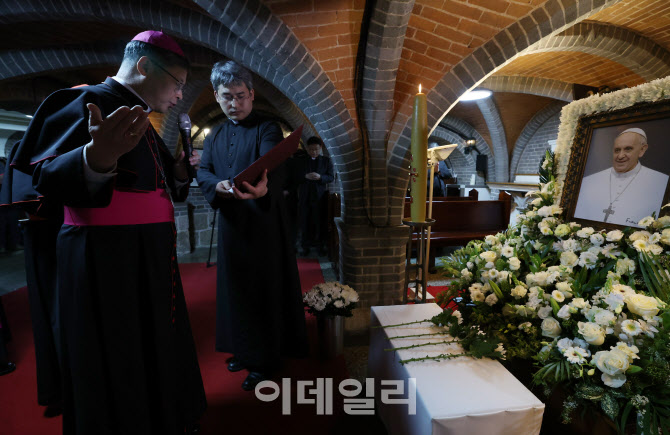 [포토]교황 빈소 조문