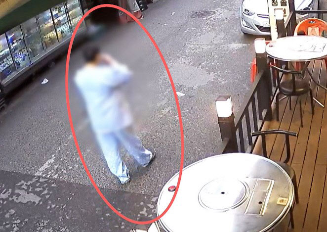 마트서 ‘환자복’ 입고 흉기 살해…범행 후 태연히 전화 건 곳은