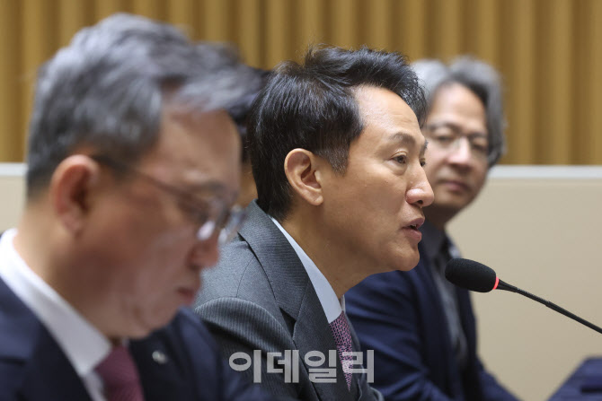 [포토]오세훈 시장, 서울배달+ 땡겨요 활성화를 위한 상생 협약