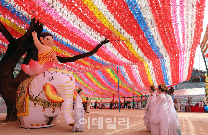 [포토]열흘여 앞으로 다가온 부처님오신날