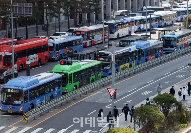 [포토] 서울 시내버스 노조  30일 쟁위행위 돌입 예고