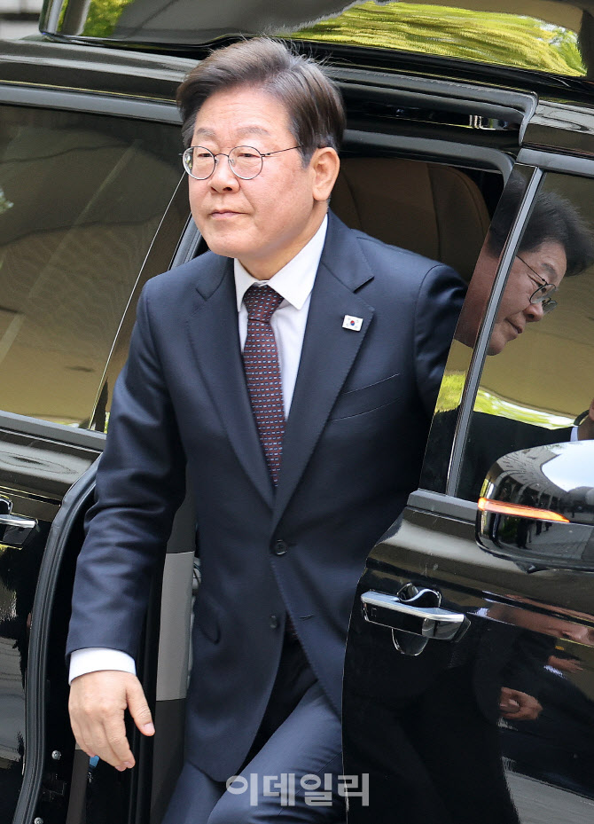 [포토]법원 도착한 이재명
