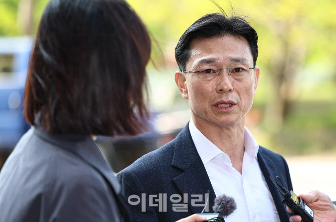 공수처, 임성근 휴대전화 포렌식 재개…구명로비 확인될까
