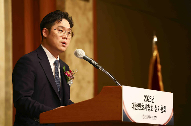 변협 "코로나19 백신 부작용 피해보상 특별법, 국회 통과 환영"
