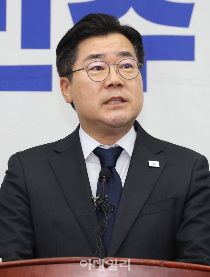 李 대법 선고에…박찬대 “고무줄 판결, 대선에 부당하게 개입”