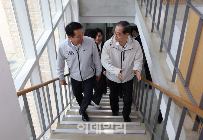 [포토] 쪽방상담소 찾은 한덕수 후보