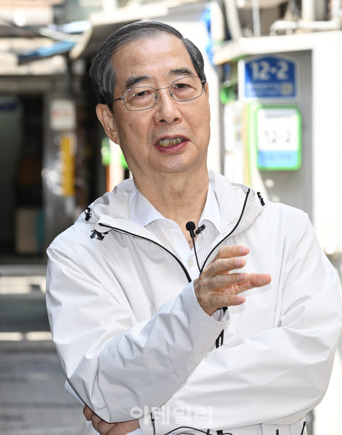 [포토] 백브리핑하는 한덕수 후보