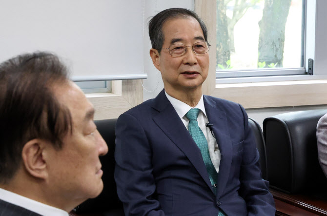 한덕수, 오늘 손학규와 만찬 회동…"韓, 반기문 없는 맷집있다"